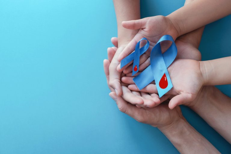 Rubans bleus symbolisant la sensibilisation au diabète et à ses risques cardiovasculaires