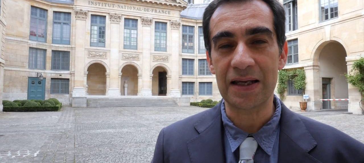 Portrait de Daniel Vaiman, chercheur engagé dans la recherche sur la pré-éclampsie et la santé cardiovasculaire des femmes